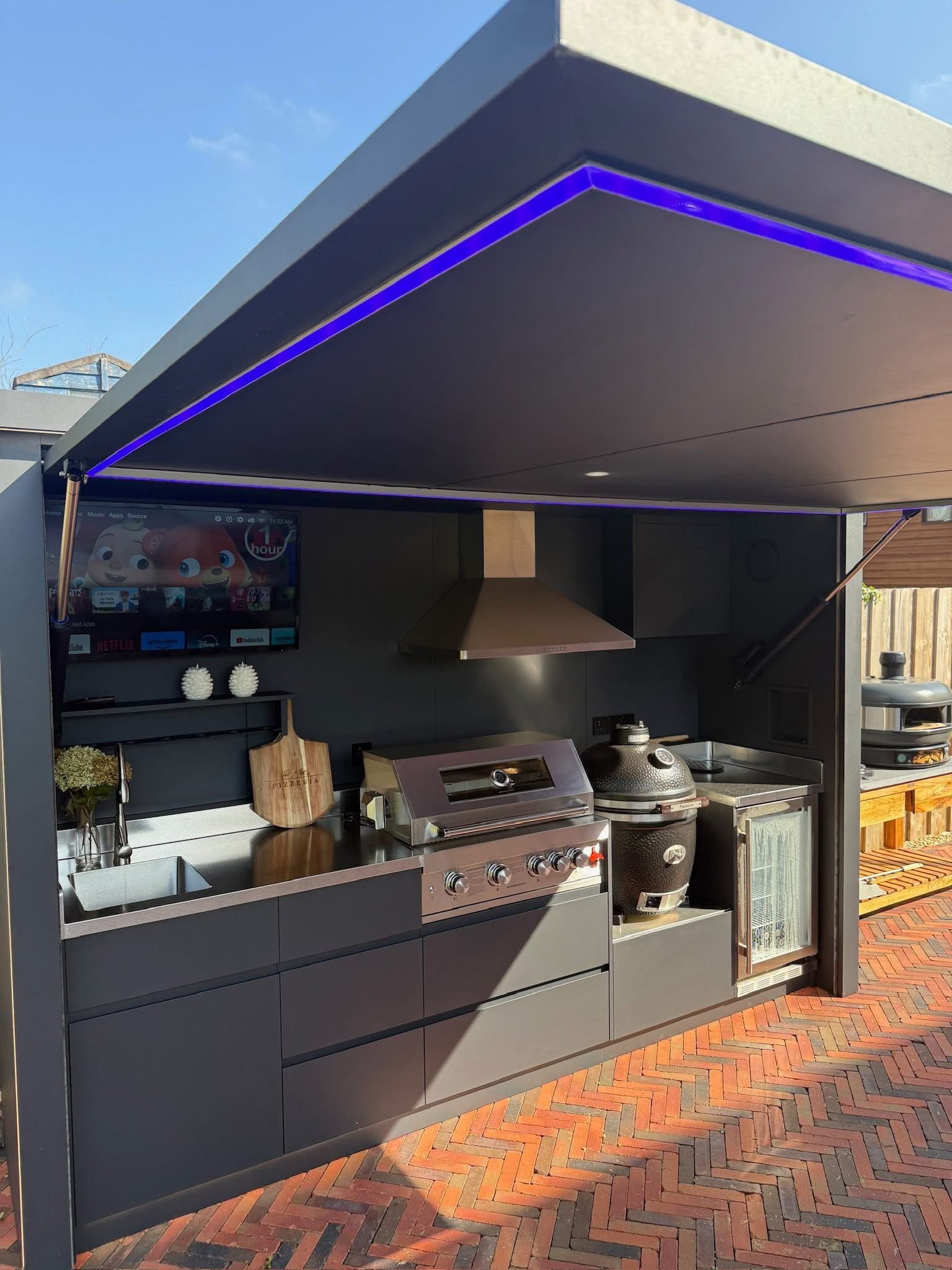 K3.9 grand outdoor kitchen island, flagship
