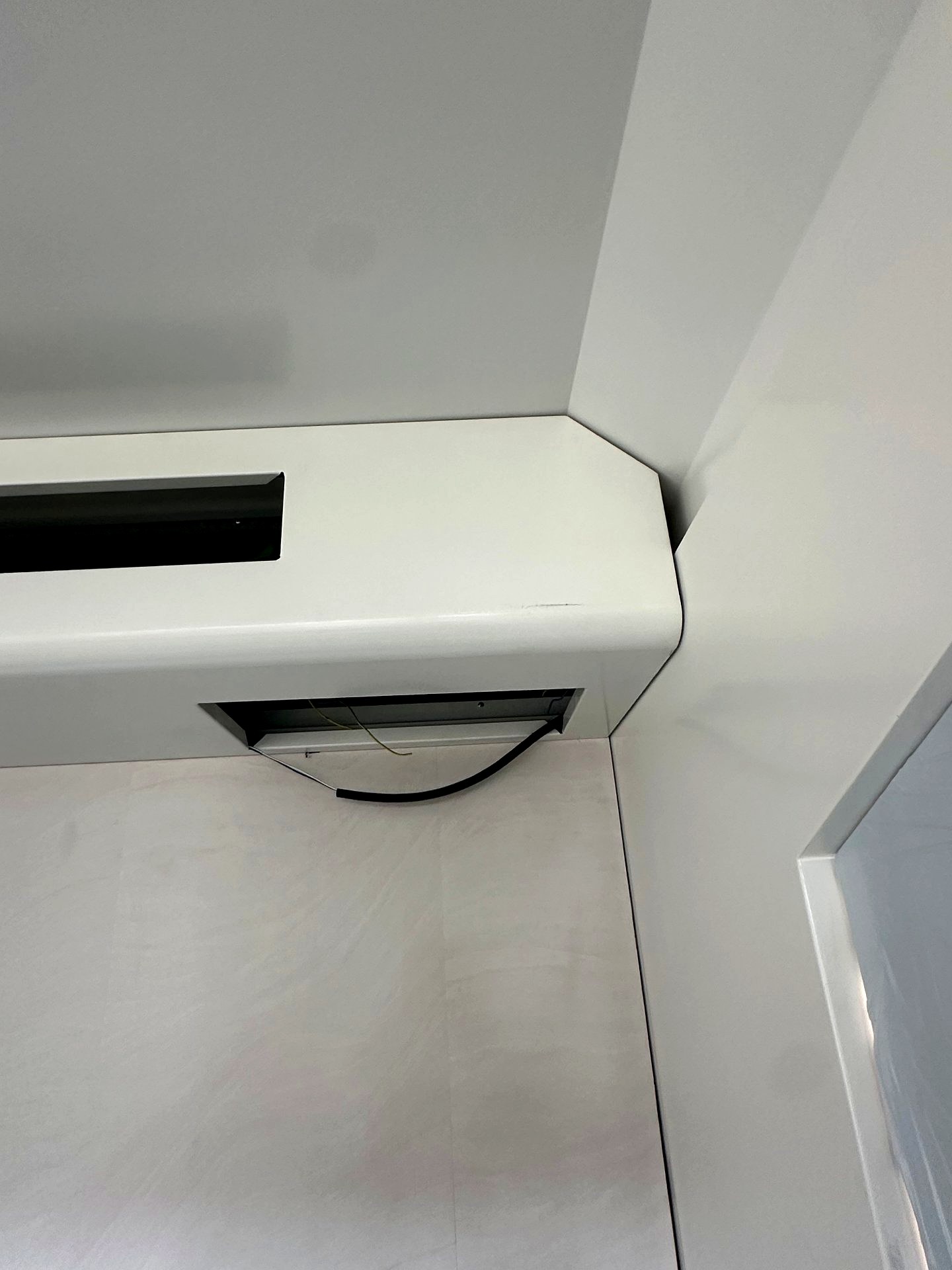 Interior wall transition